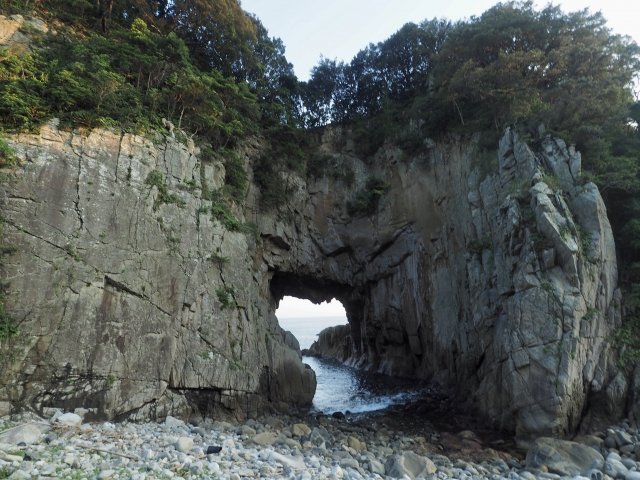 白山洞門